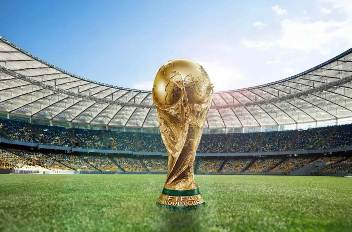 FIFA Dünya Kupası kupası ve turnuvaya katılan ülkeler